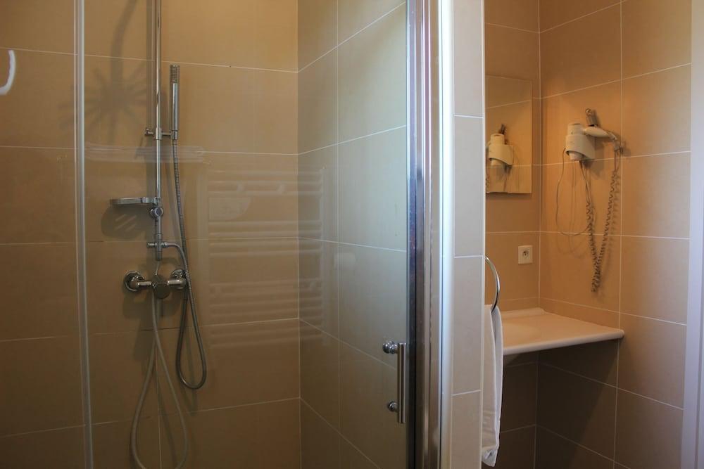 Hotel Fleur De Lys Hazebrouck Zewnętrze zdjęcie