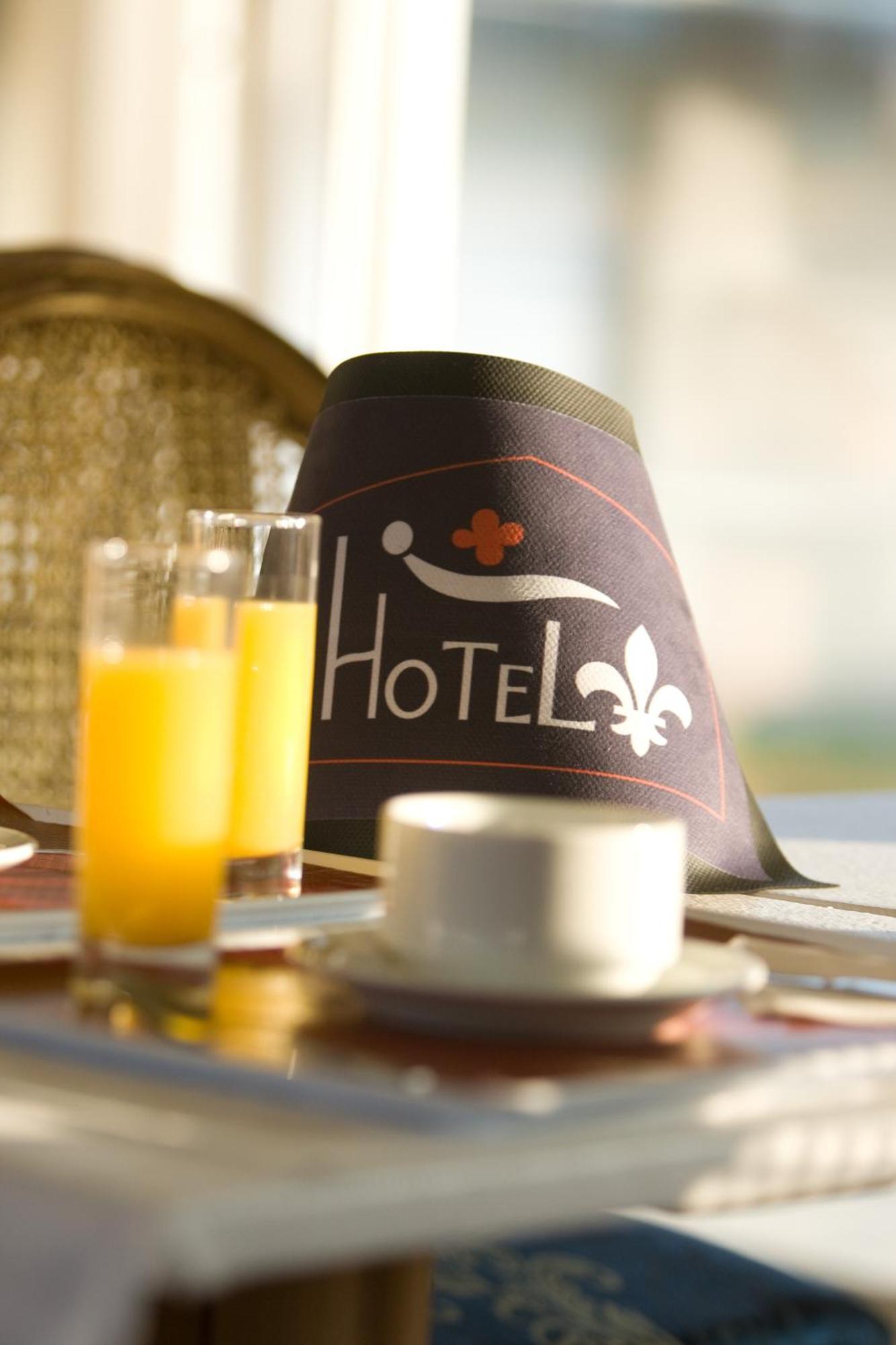 Hotel Fleur De Lys Hazebrouck Zewnętrze zdjęcie